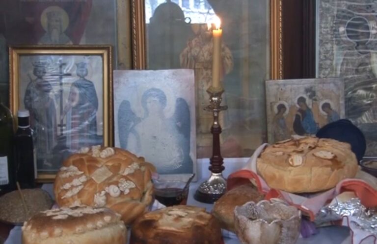 Slava povezuje porodicu i veru, kroz sveću, kolač, žito, rituale i čast svetitelju zaštitniku doma.